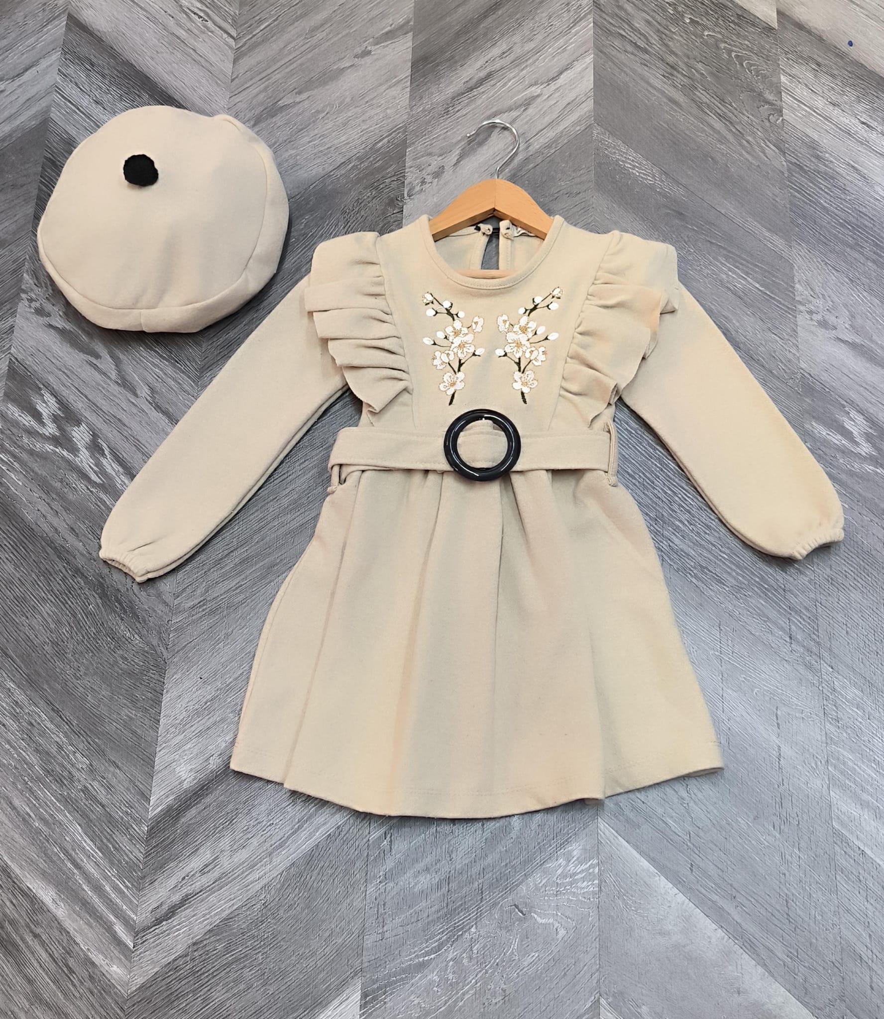 Kaşe Şapkalı Takım